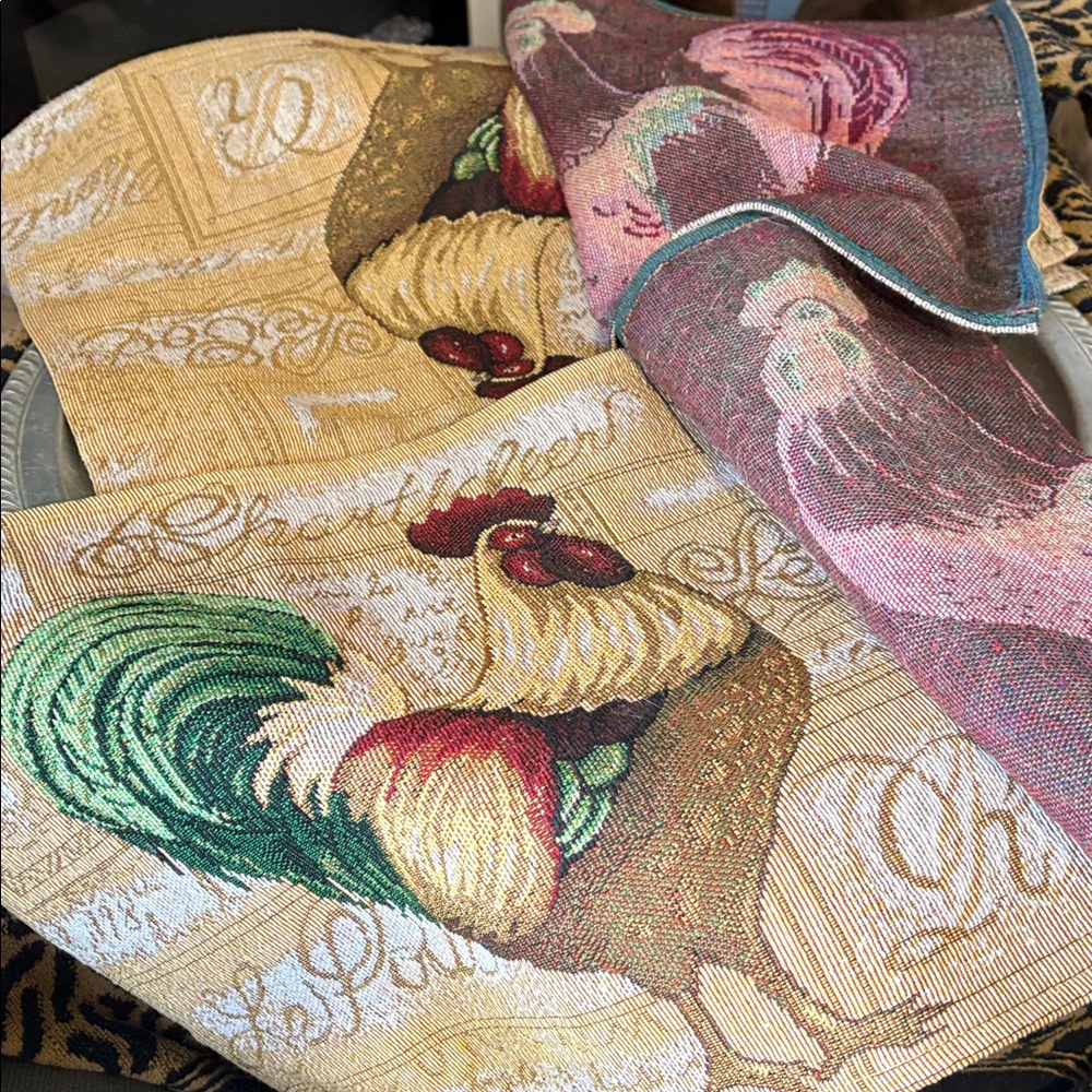 Rooster Tapestry Placemats Gold and Green - Picture 3 of 3
